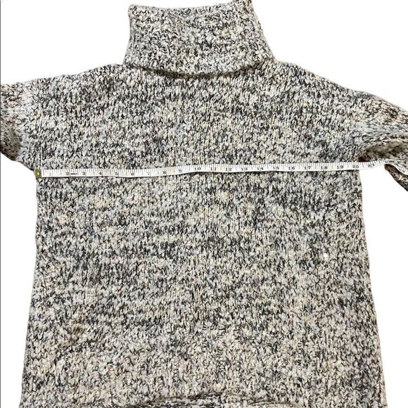 Lou & Grey for loft sweater - Picture 5 of 8